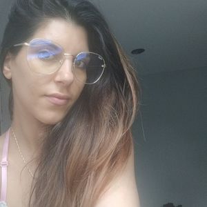 Quay Australia blue light glasses